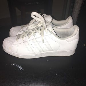Adidas superstars